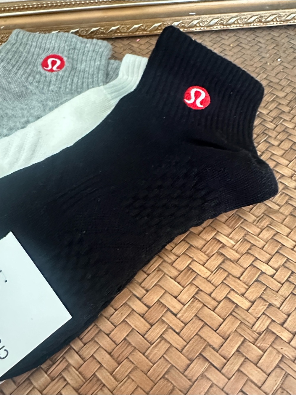 lululemon athletica Daily Stripe Crew Socks - White and Black, and Gray - Picture 3 of 4